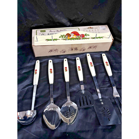Sears Merry Mushrooms 7 Piece Kitchen Utensils Tool Set Wall Rack & Original Box